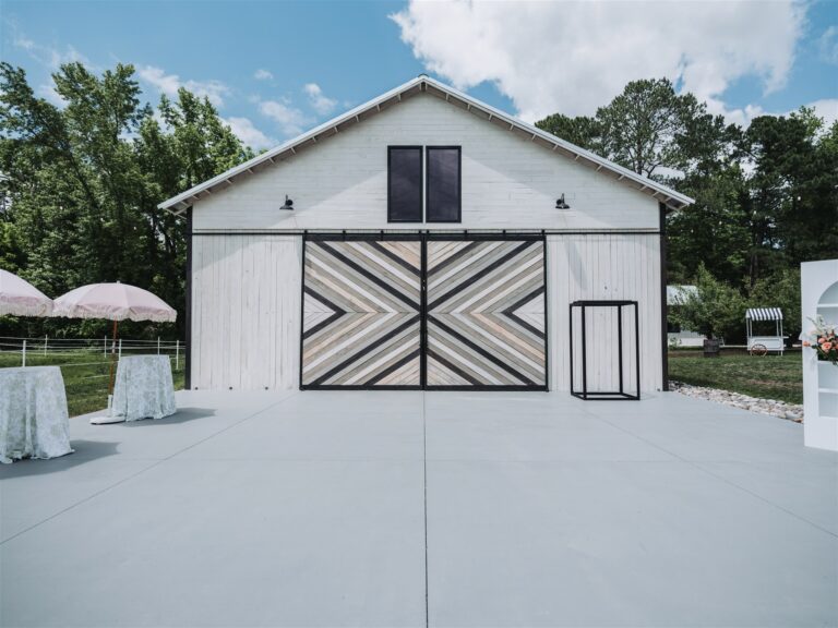 Haven's beautiful modern country wedding barn 5 minutes from Raleigh, NC